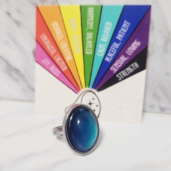 Oval Mood Ring- Adjustable - Picture 1 of 3